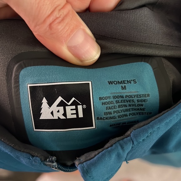 REI rain jacket - Picture 2 of 2